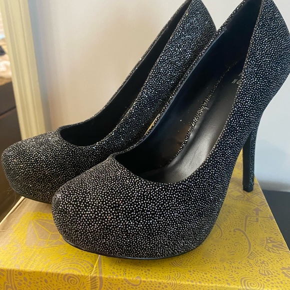 Mix No. 6  SARTI Gun Metal Sparkle Pumps - Picture 1 of 6